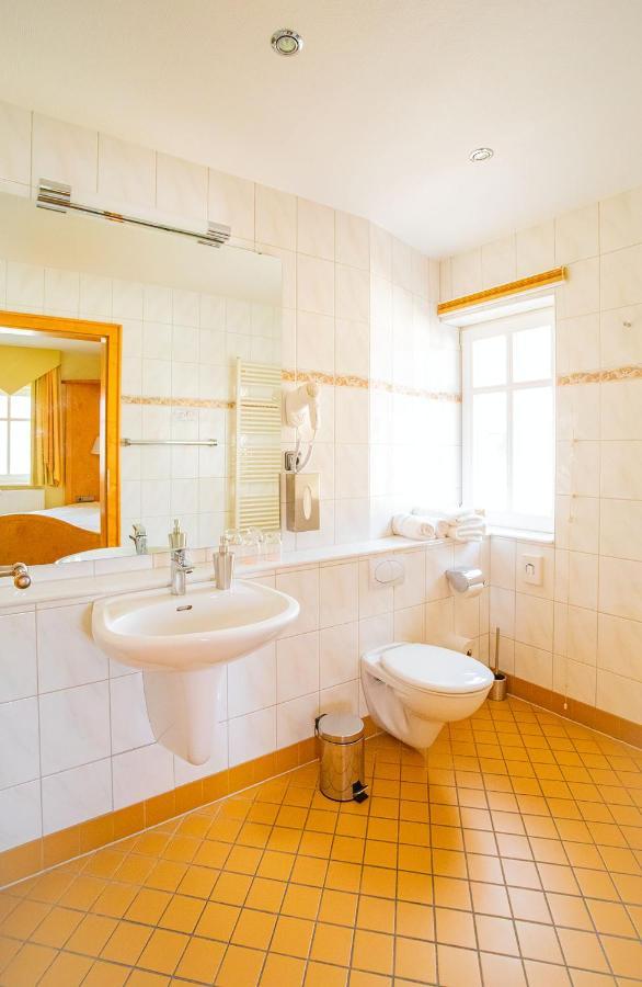 Hotel-Pension Eschwege Bagian luar foto