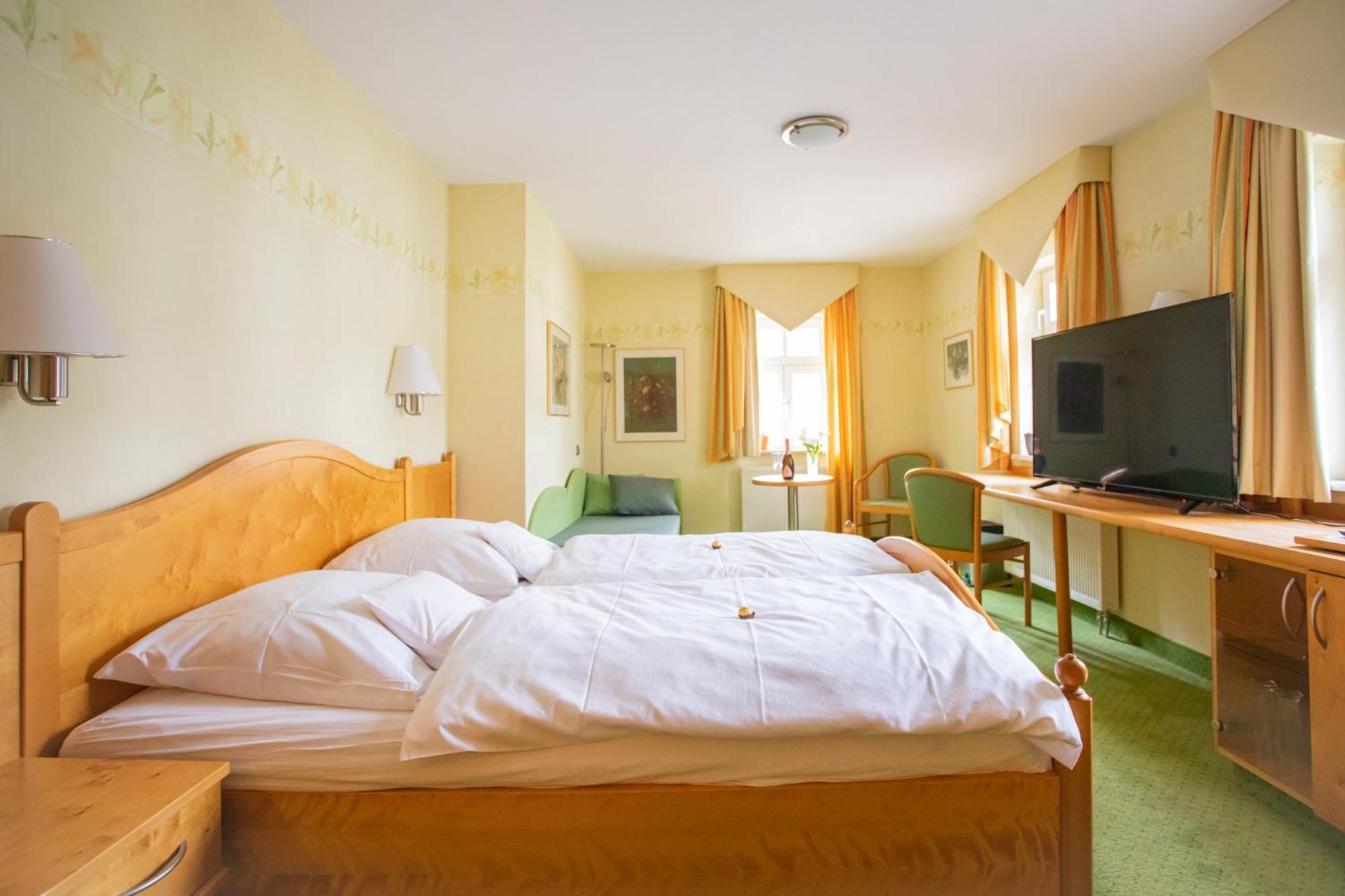 Hotel-Pension Eschwege Bagian luar foto